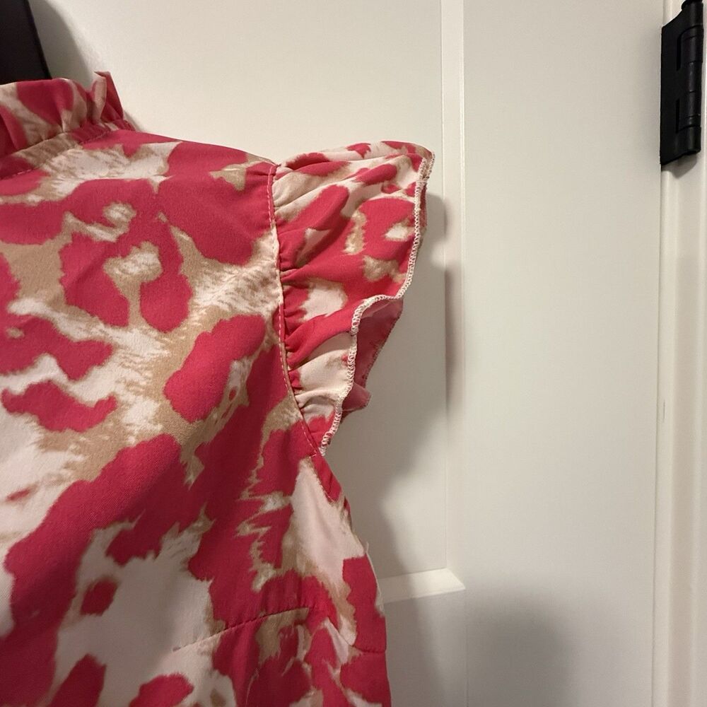 Shein Women’s Size Medium‎ Sleeveless Lightweight Top Animal Print Sheer Blouse - Picture 3 of 4